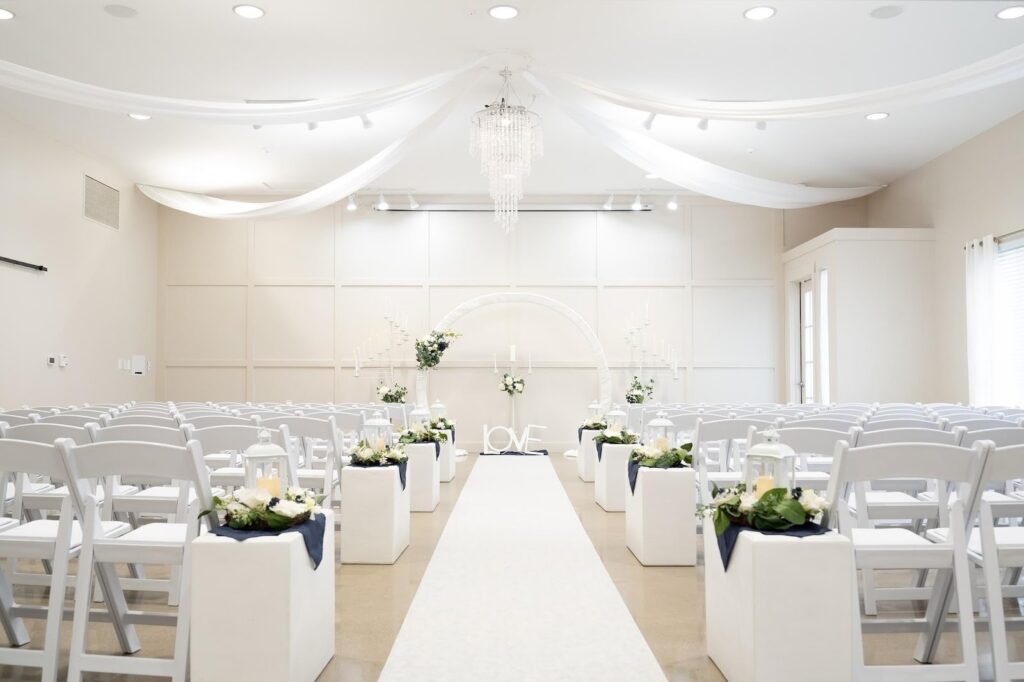 micro wedding venues in Columbus, Ohio gracefully adorned